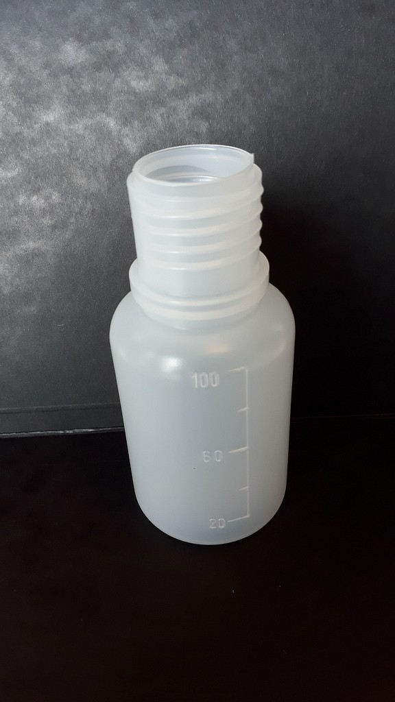 Mediq, plast flaske, med bred hals, 23mm Ø, 100 ml