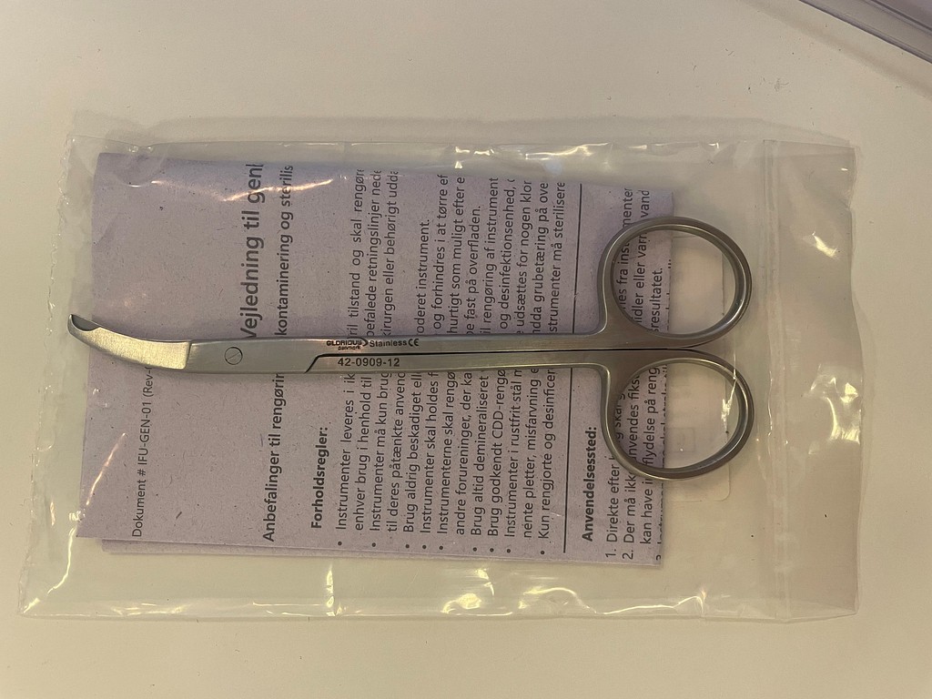 Instrument, Northbent sutursaks, 12 cm