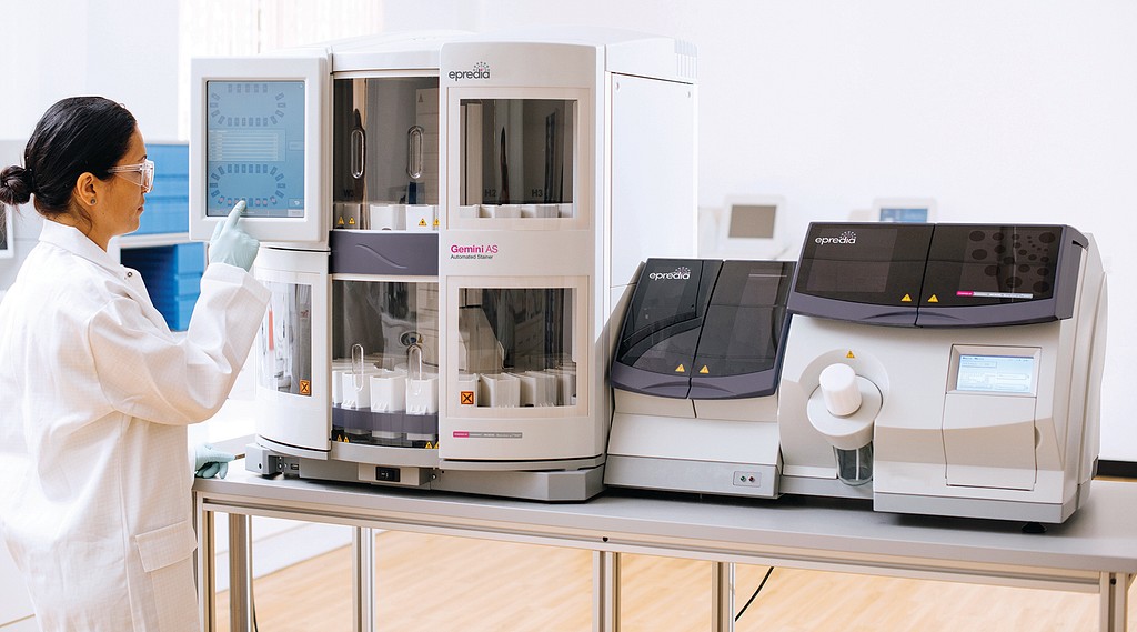 ClearVue peitinlasiautomaatti
