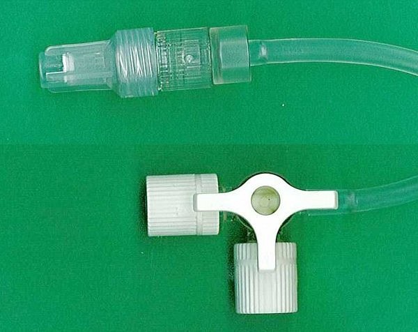 3-vägskran Codan slang 15cm vit. Steril, DEHP-fri PVC