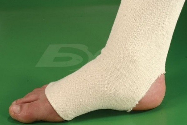 Tubbandages Bastos 32,5cmx10m elastiskt stöd