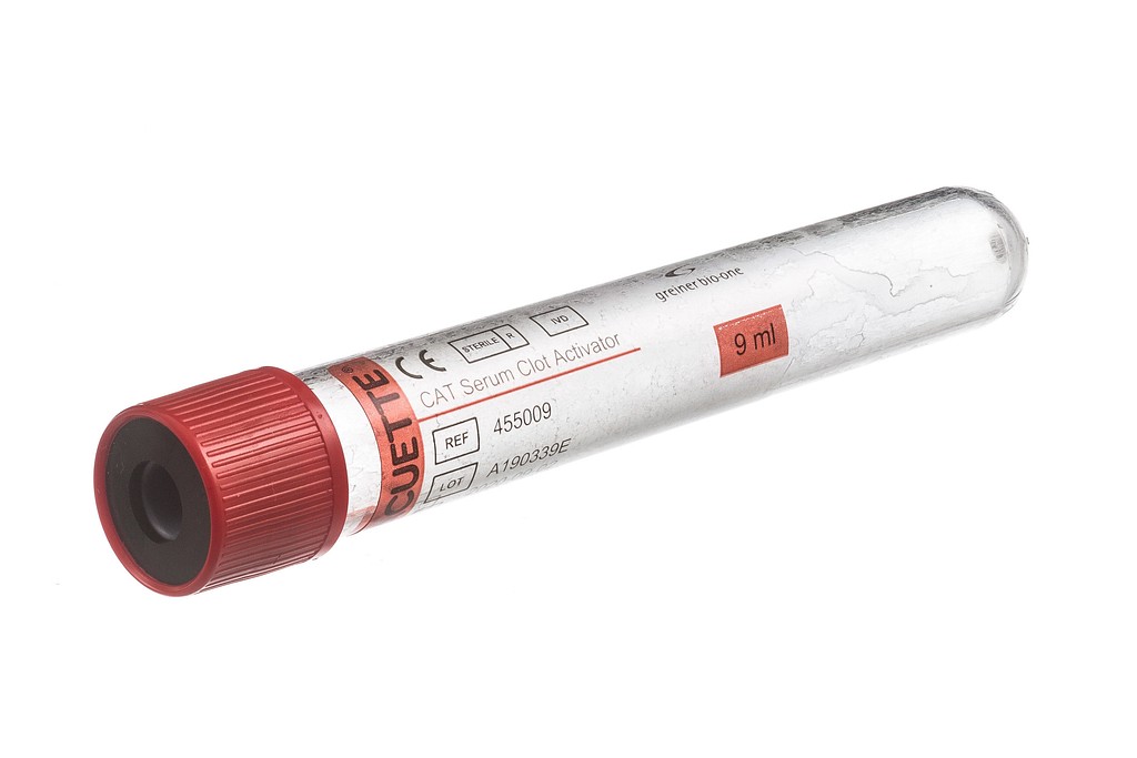 VACUETTE TUBE 9 ml CAT Serum Clot Activator, 16x100 red cap-black ring, transparent label, non-ridged